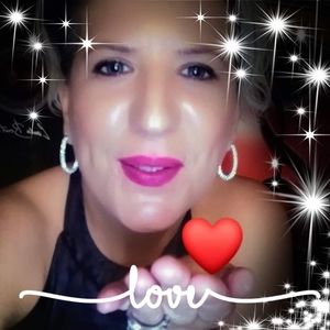 Meet your Posher, Carla